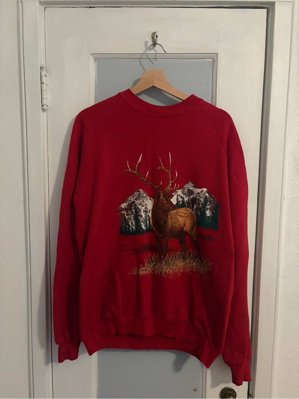 Jerzees Vintage Unisex Red Graphic Crewneck Sweater with Elk Mountain Design